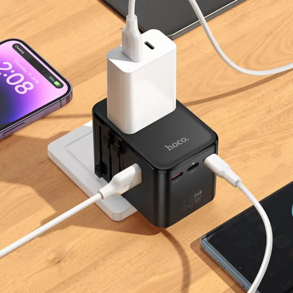 Hoco AC32 USB-C PD 45W Global Universal Travel Adapter