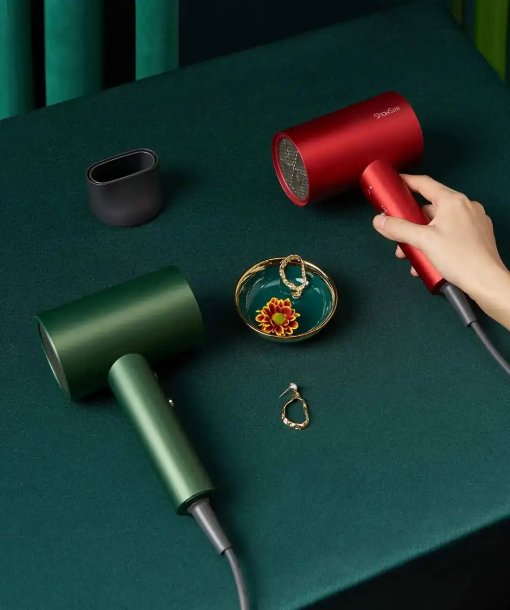 Xiaomi SHOWSEE A5-R G negative ion hair dryer design