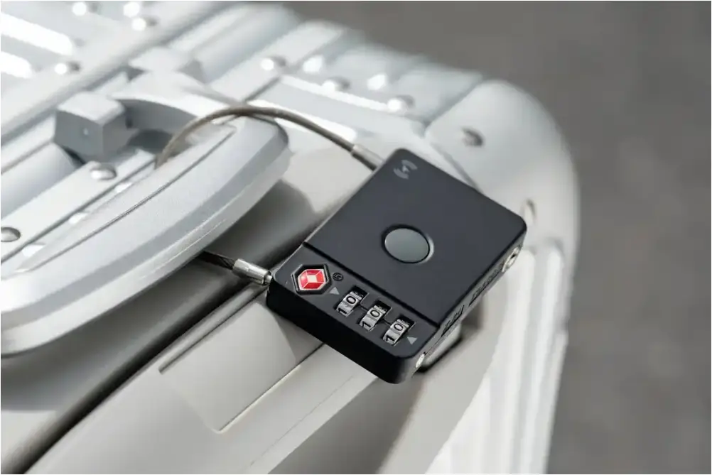 MiLi MiTag luggage lock compatible with Apple Find My